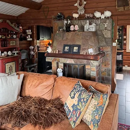 Soulful With Ski-in Access In Dom wakacyjny